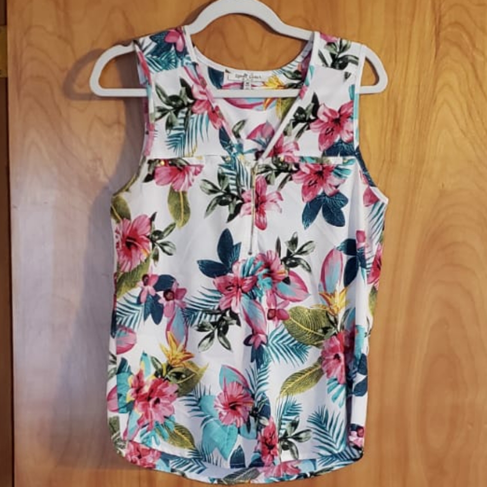 Sleeveless Hawaiian Blouse